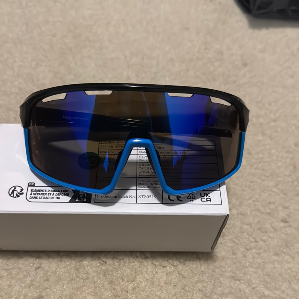 Stylish Black and Blue Cycling Sunglasses